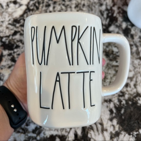 Rae Dunn Pumpkin Latte Large Letter Coffee Mug Farmhouse Thanksgiving Decor NWOT - Picture 5 of 8
